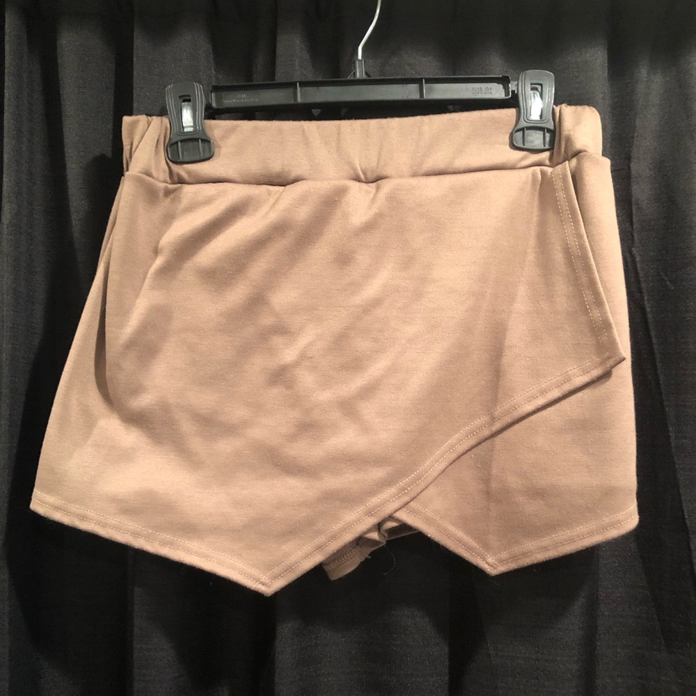 Boohoo Size 10 going out skirt